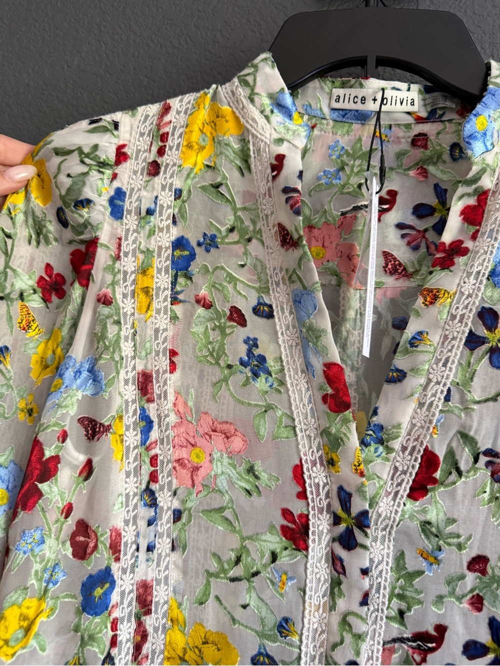 ALICE & OLIVIA • NWT Arlette floral blouse - XS long sleeve - Picture 7 of 10